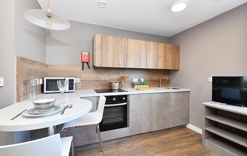 800 Bristol Road, Selly Park, Birmingham - Image 1